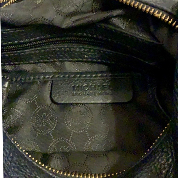 Michael Kors purse - Picture 2 of 2